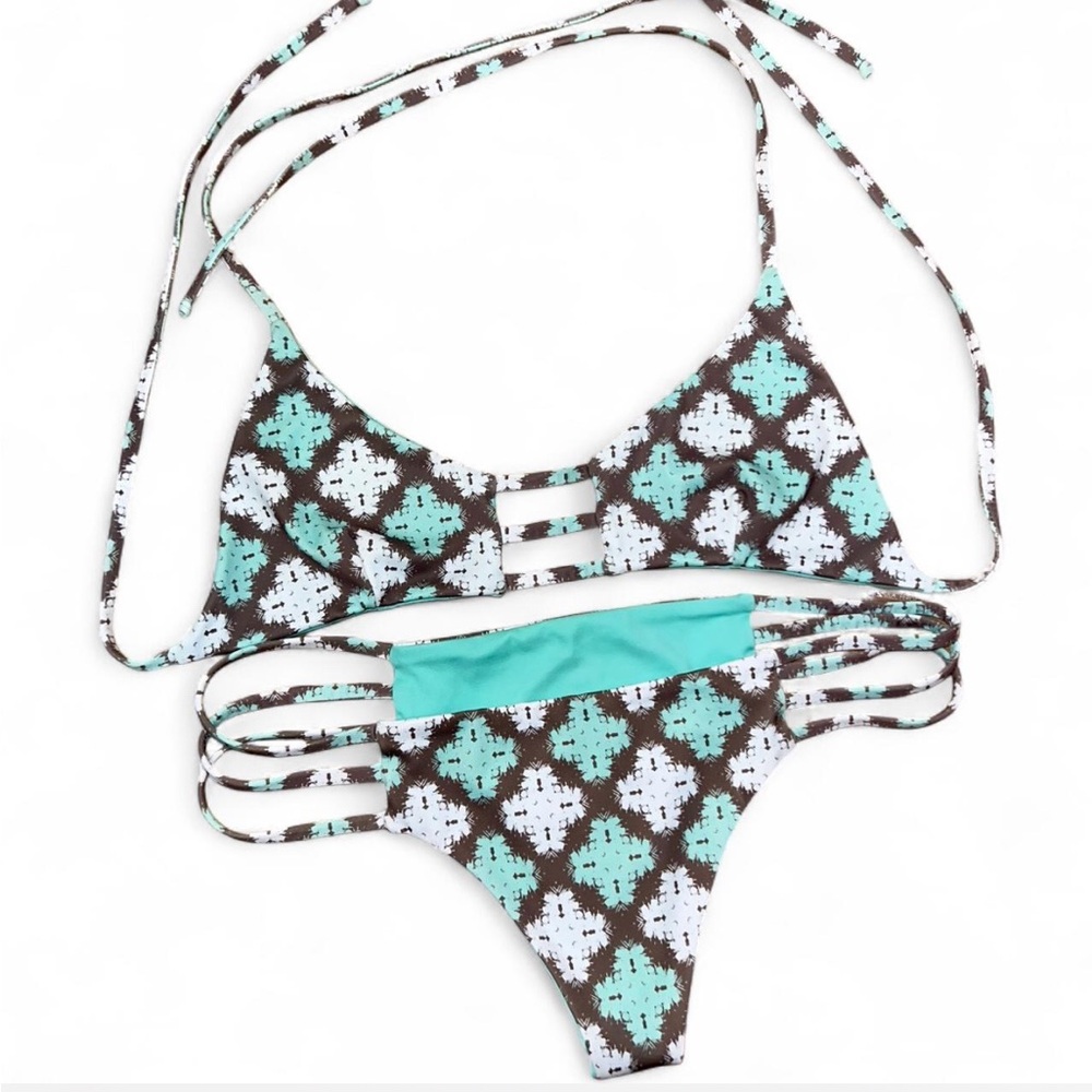 Reversible Ola Feroz Bikini Set
